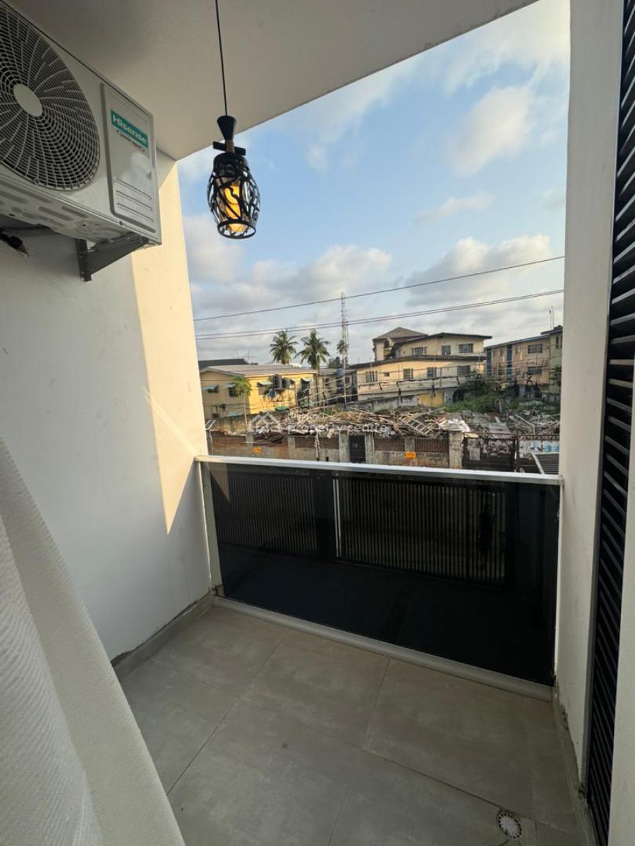One Bedroom Apartment Shortleet Apartment in a Serene Neighborhood, Off Adekunle Kuye Street, Adelabu Surulere, 5 Minutes From Stadium, Surulere, Lagos, Flat / Apartment Short Let