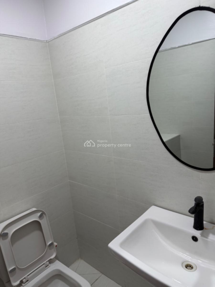 Well Built 2 Bedroom Apartment in Gated Estate with Swimming Pool, Ikate Elegushi By Enyo Filling Station, Ikate Elegushi, Lekki, Lagos, Flat / Apartment for Sale