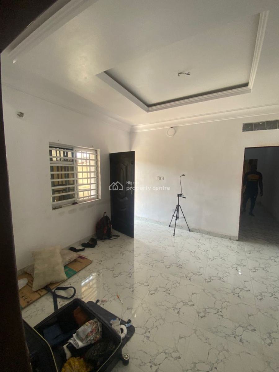 Sharp 2 Bedrooms Apartment, General Paint Pepperoni, Abraham Adesanya, Ajah, Lagos, Flat / Apartment for Rent