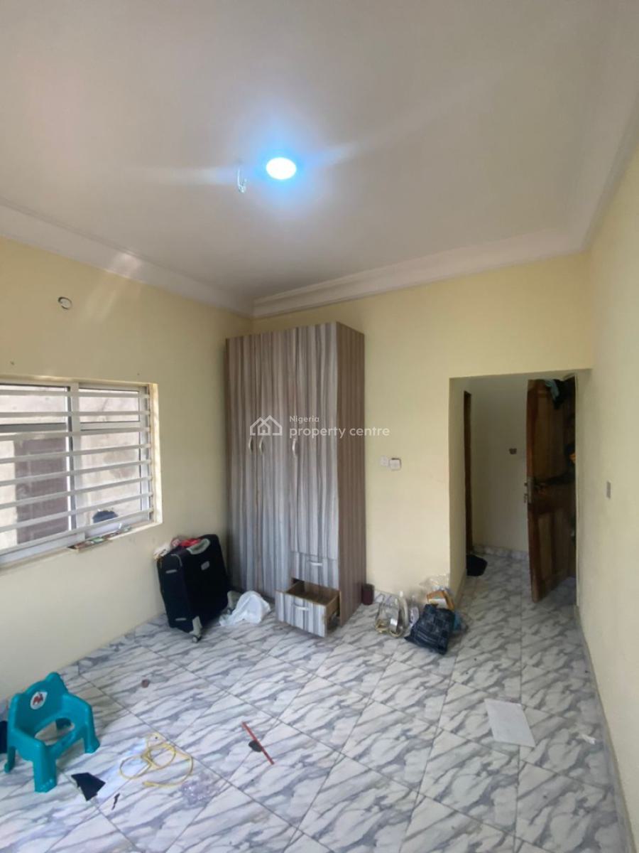 Sharp 2 Bedrooms Apartment, General Paint Pepperoni, Abraham Adesanya, Ajah, Lagos, Flat / Apartment for Rent