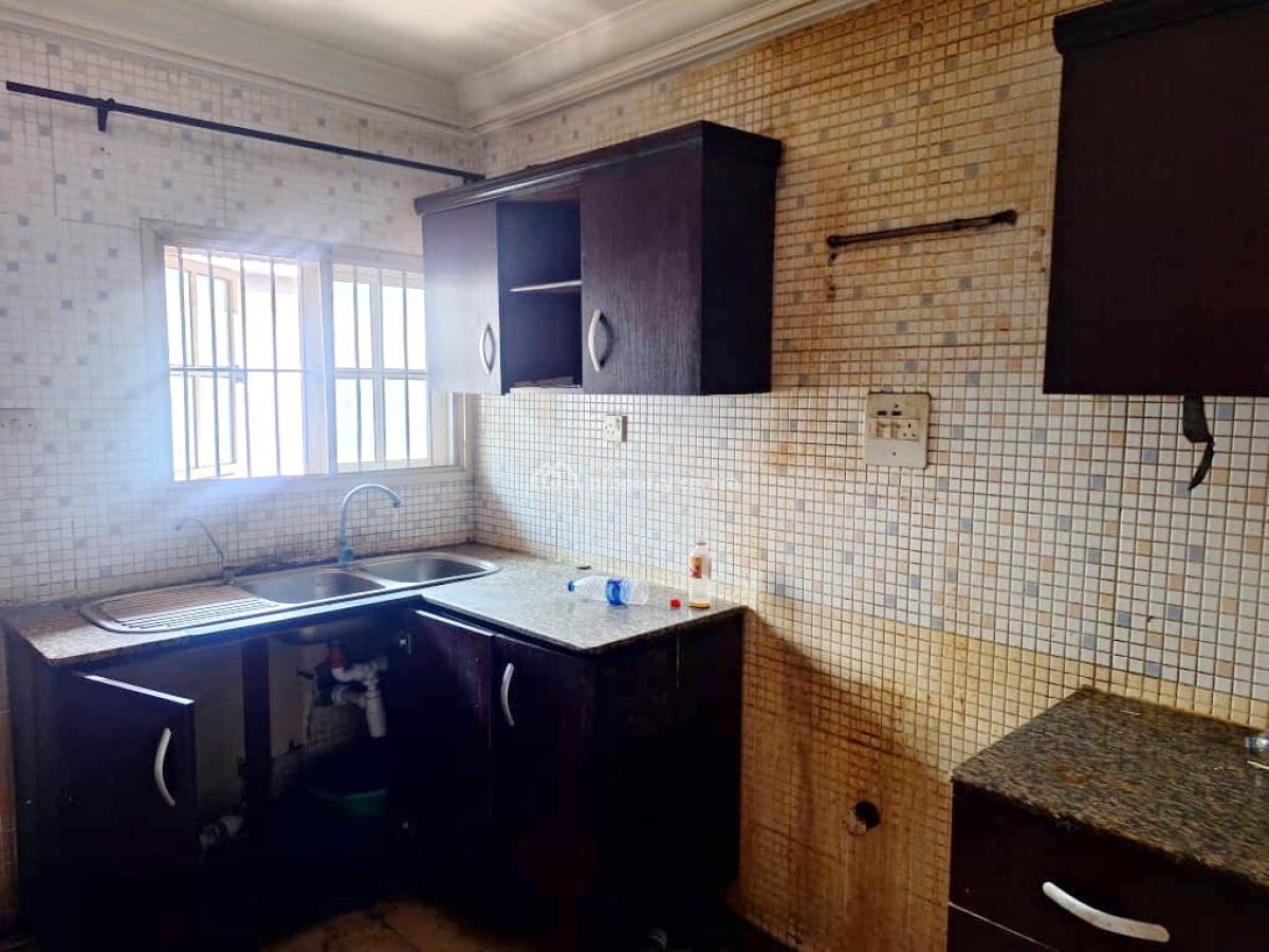 Luxury 3 Bedroom Apartment, Gra Phase 1, Magodo, Lagos, Flat / Apartment for Rent