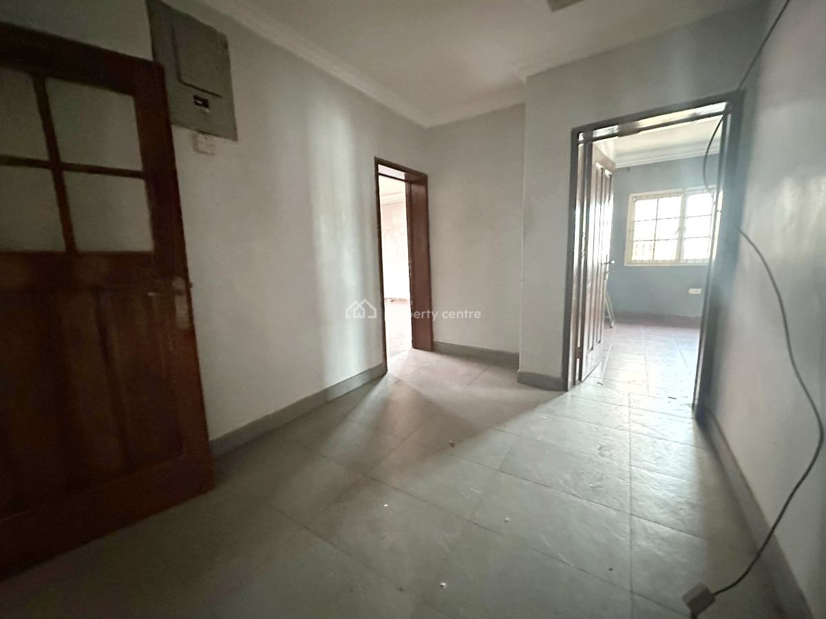 Luxury 3 Bedroom Apartment, Gra Phase 1, Magodo, Lagos, Flat / Apartment for Rent