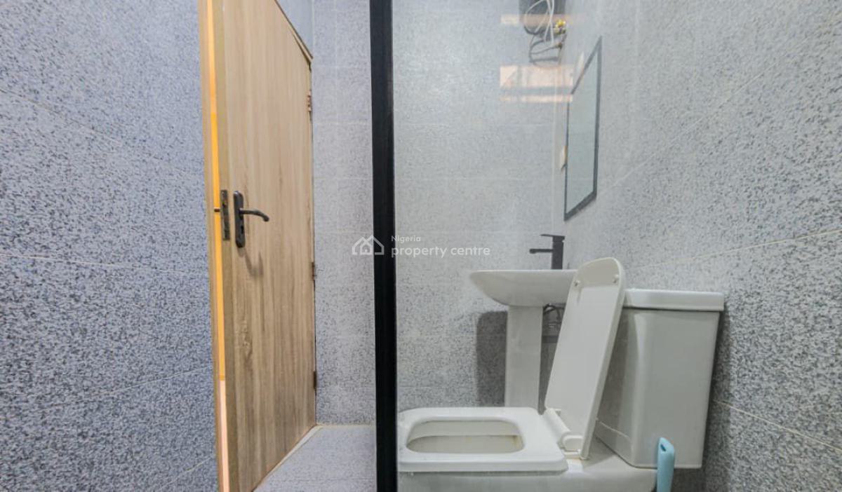 2 Bedroom Apartment, Lekki Phase 1, Lekki, Lagos, Flat / Apartment Short Let