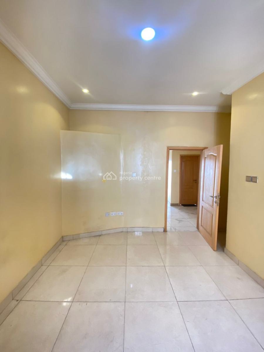 1 Bedroom Shared Apartment, Chevron,lekki, Lekki, Lagos, Self Contain (single Rooms) for Rent