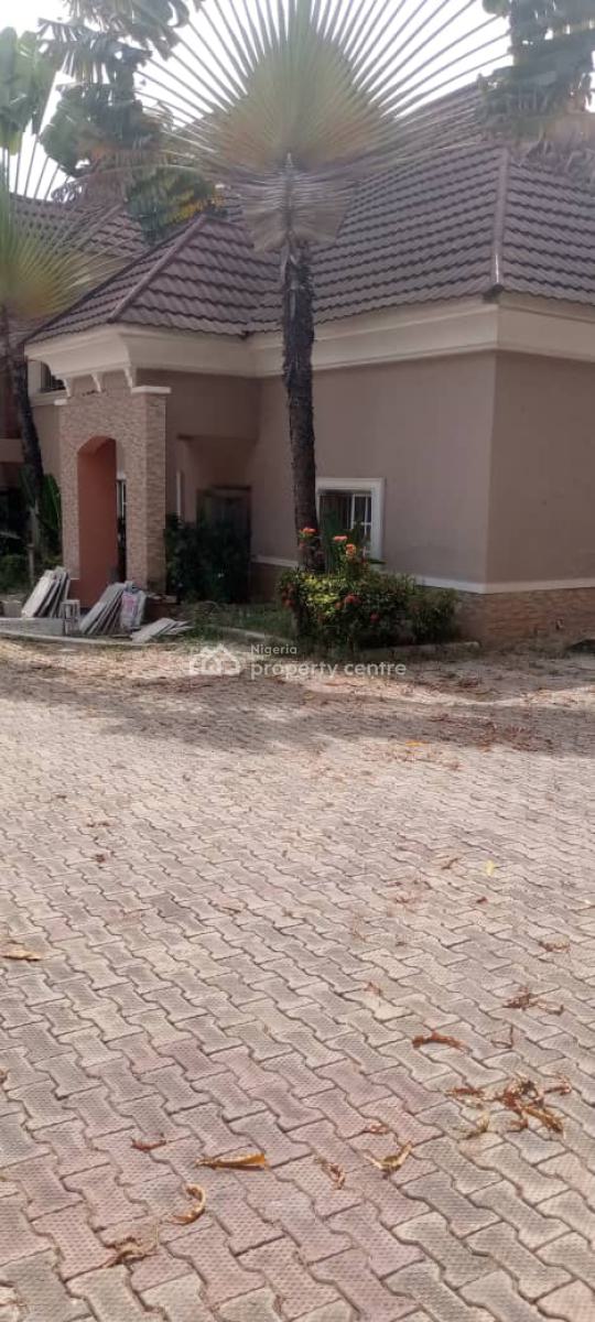 8 Bedroom Detached Duplex with Bq, Wuse 2, Abuja, Detached Duplex for Rent