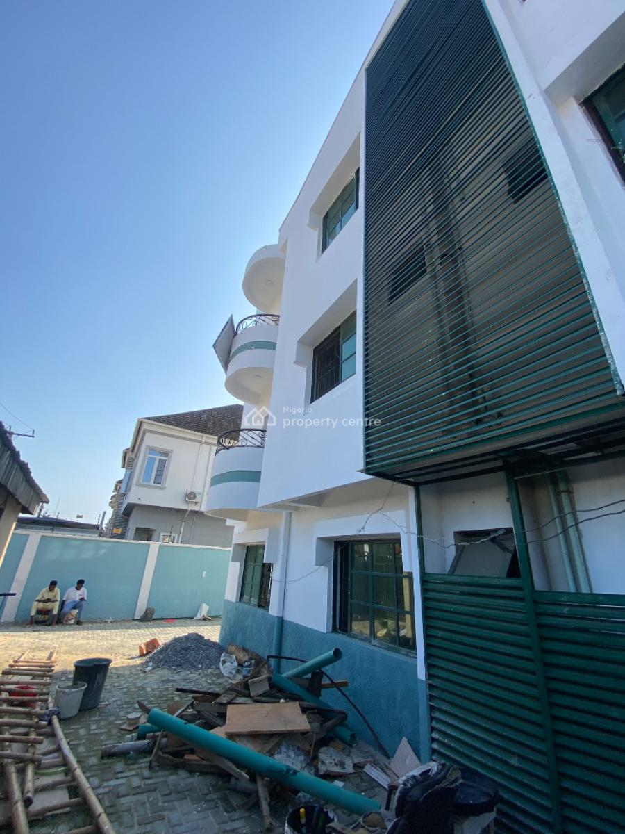 Standard and Luxurious Two Bedroom Penthouse, Chevy View Estate, Lekki, Lagos, Flat / Apartment for Rent