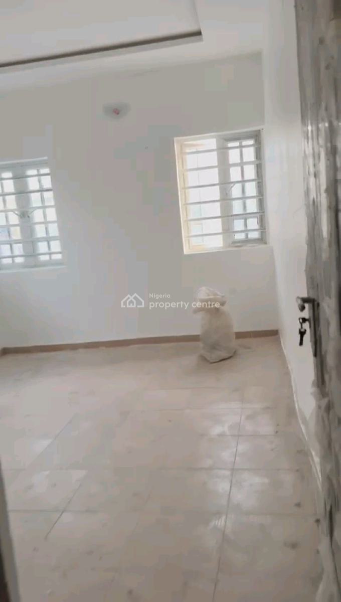 a Newly Built and Spacious 2bedroom Apartment, Oloruntoyin Street, Oworonshoki, Shomolu, Lagos, Flat / Apartment for Rent