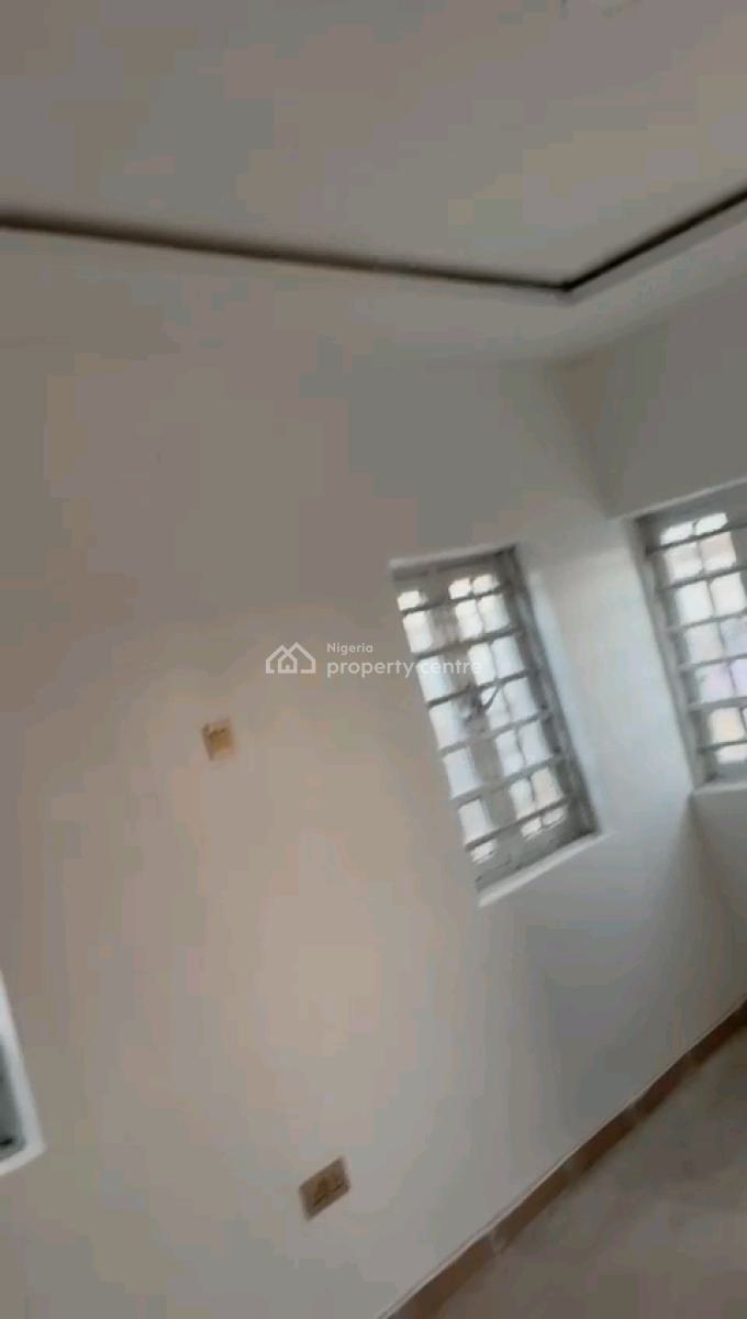 a Newly Built and Spacious 2bedroom Apartment, Oloruntoyin Street, Oworonshoki, Shomolu, Lagos, Flat / Apartment for Rent
