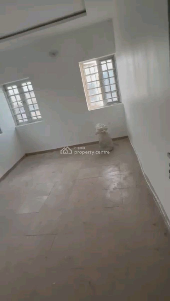 a Newly Built and Spacious 2bedroom Apartment, Oloruntoyin Street, Oworonshoki, Shomolu, Lagos, Flat / Apartment for Rent
