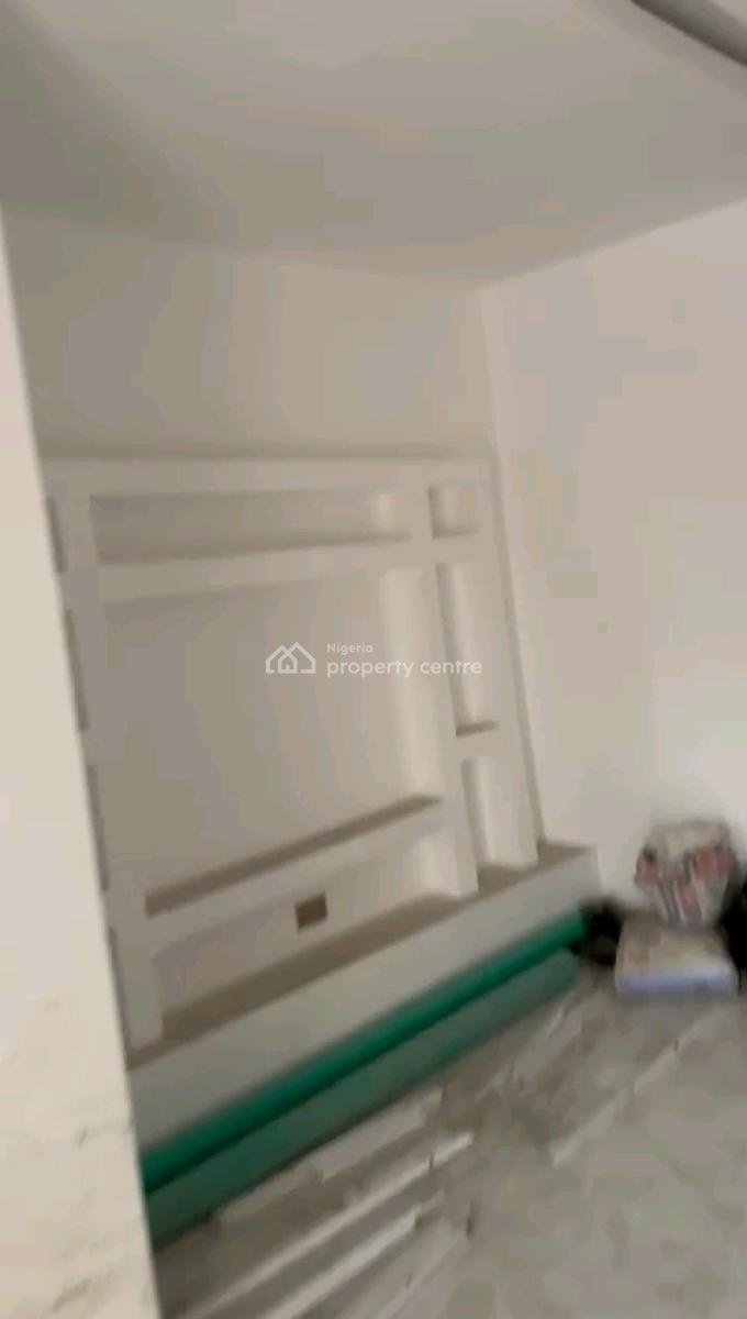 a Newly Built and Spacious 2bedroom Apartment, Oloruntoyin Street, Oworonshoki, Shomolu, Lagos, Flat / Apartment for Rent