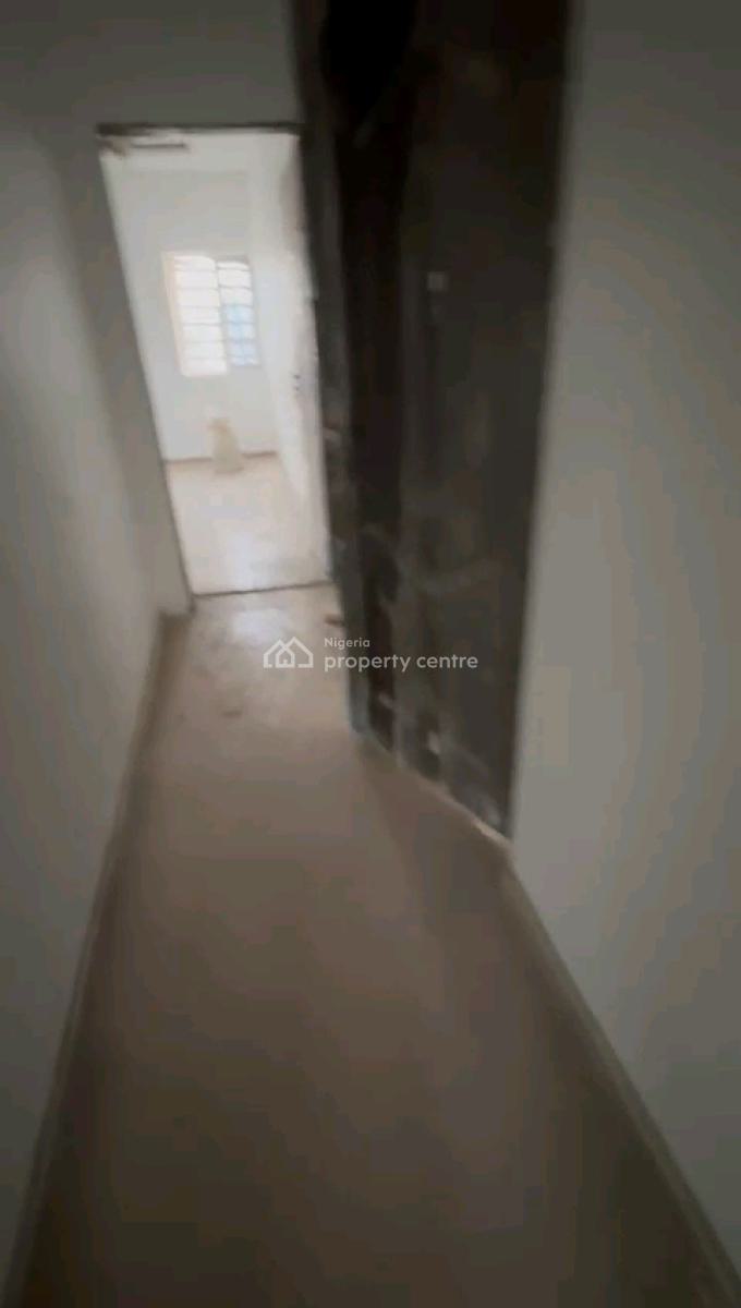 a Newly Built and Spacious 2bedroom Apartment, Oloruntoyin Street, Oworonshoki, Shomolu, Lagos, Flat / Apartment for Rent