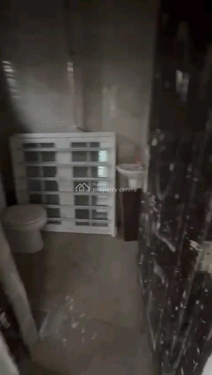 a Newly Built and Spacious 2bedroom Apartment, Oloruntoyin Street, Oworonshoki, Shomolu, Lagos, Flat / Apartment for Rent