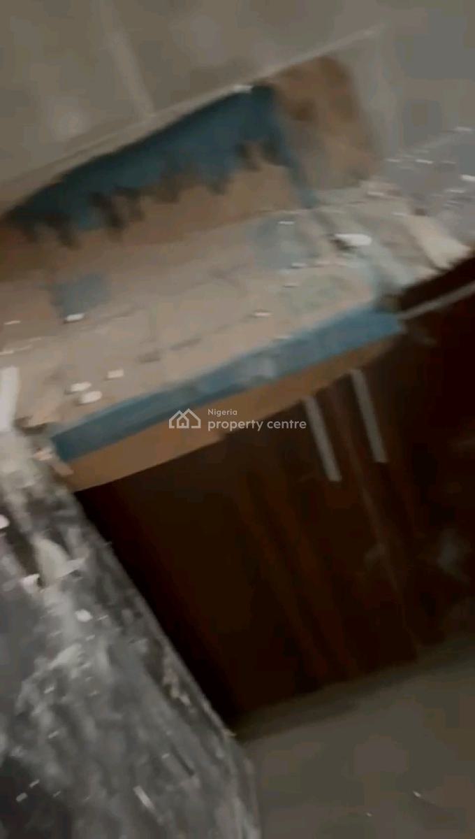 a Newly Built and Spacious 2bedroom Apartment, Oloruntoyin Street, Oworonshoki, Shomolu, Lagos, Flat / Apartment for Rent