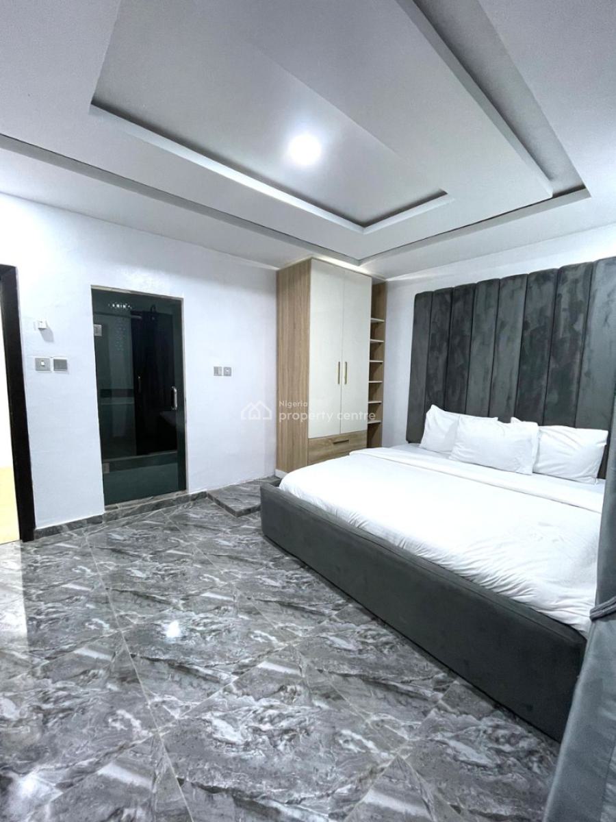 Lovely Allen-ikeja 3br Apartment, 6 Emina, Allen, Ikeja, Lagos, Flat / Apartment Short Let