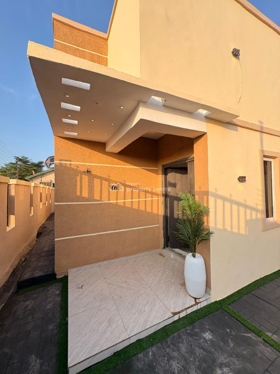 Strategically Located 3-bedroom Bungalow with Security House, Harmony Estate, Eleyele/ologuneru, Ibadan, Oyo, Detached Bungalow for Sale