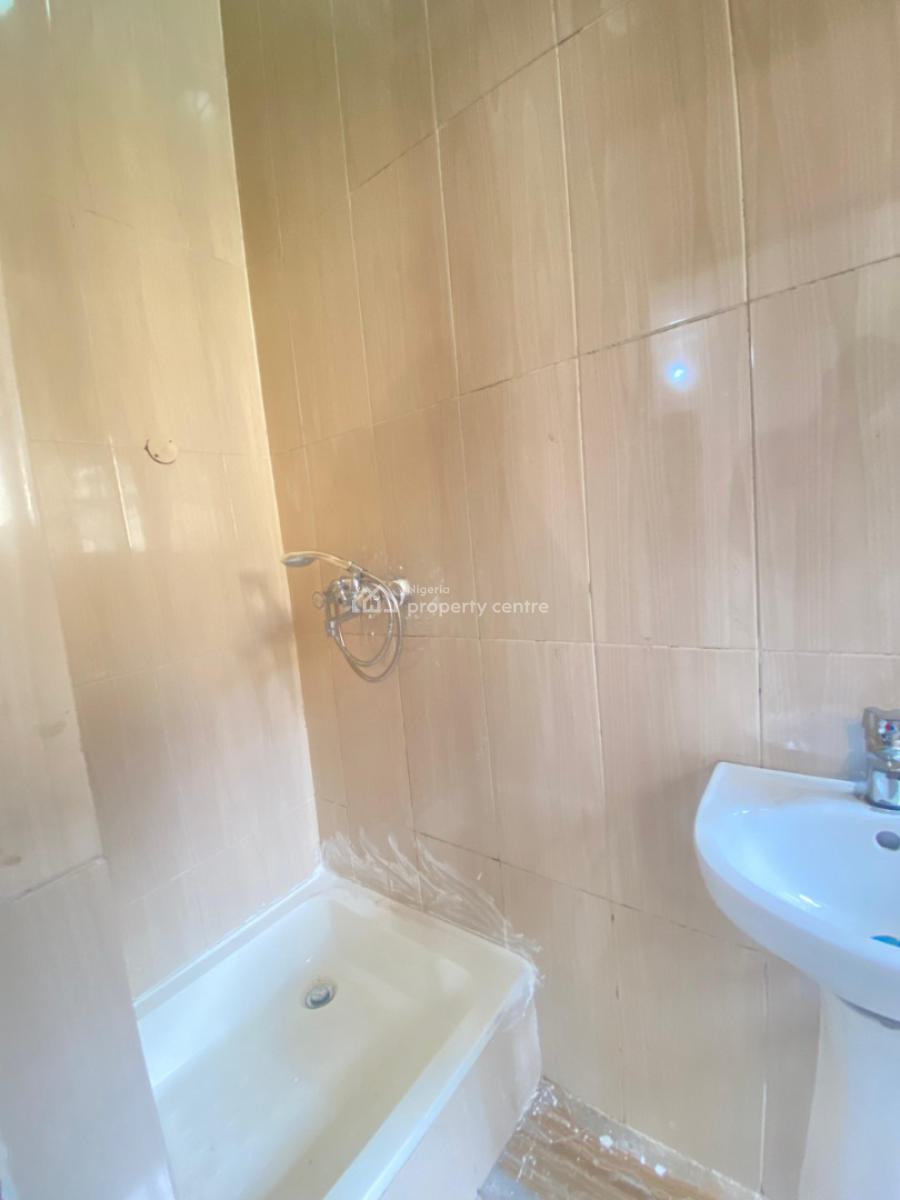 Sharp and Spacious 2 Bedroom Apartment, Mobil Road, Ajah, Lagos, Flat / Apartment for Rent