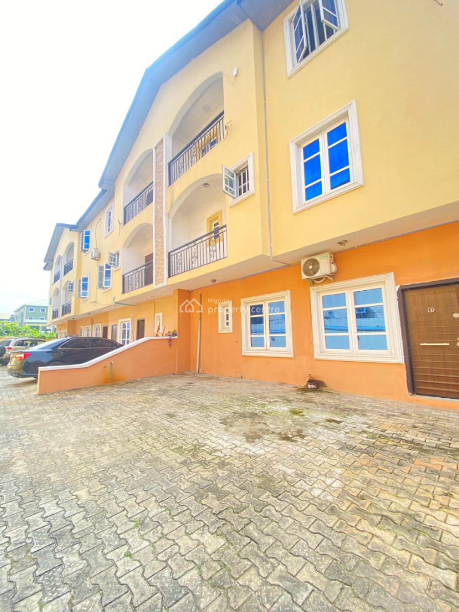 Sharp and Spacious 2 Bedroom Apartment, Mobil Road, Ajah, Lagos, Flat / Apartment for Rent