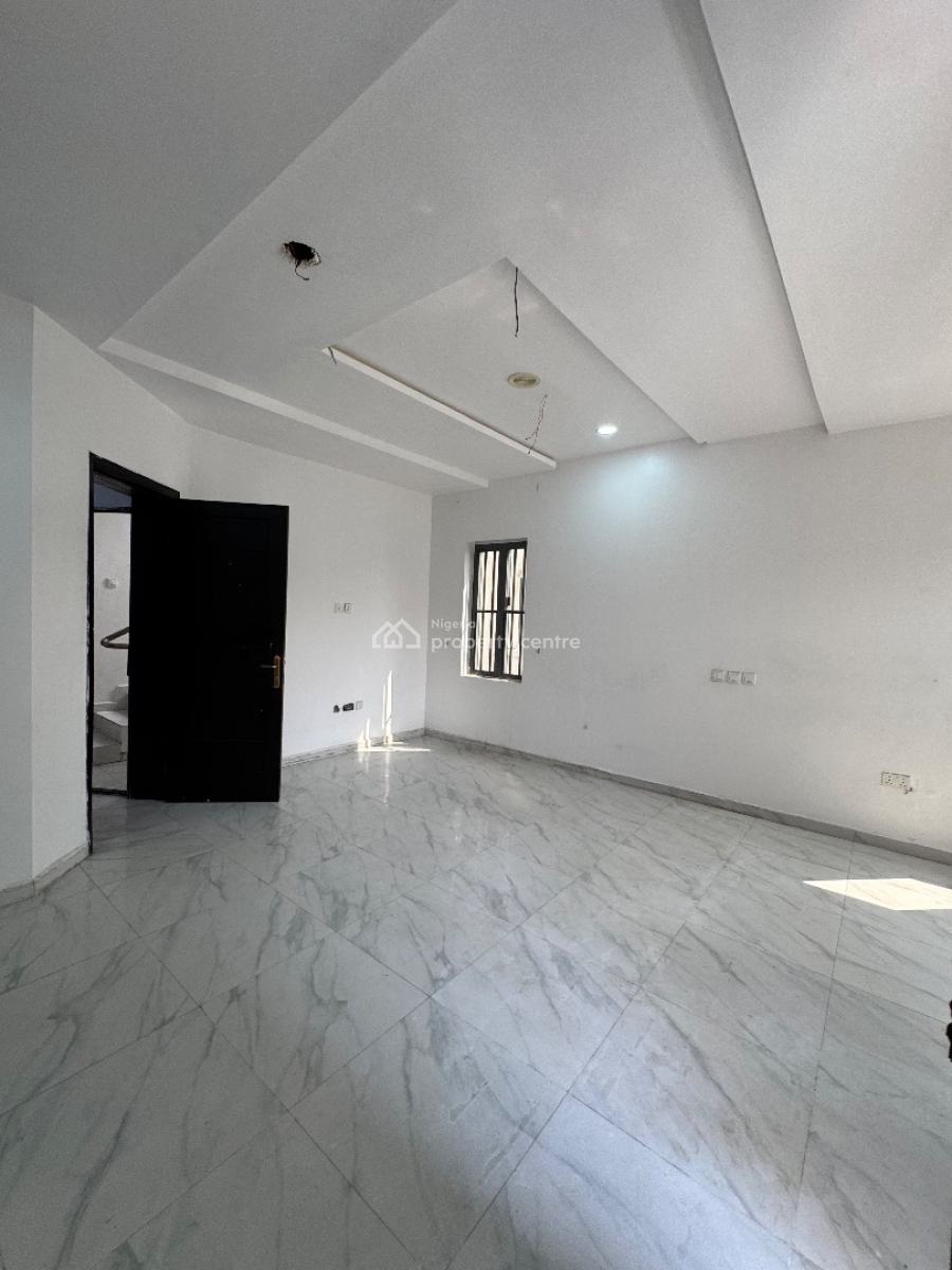 Self Contain Masters + Sitting Room, Osapa, Lekki, Lagos, Self Contain (single Rooms) for Rent