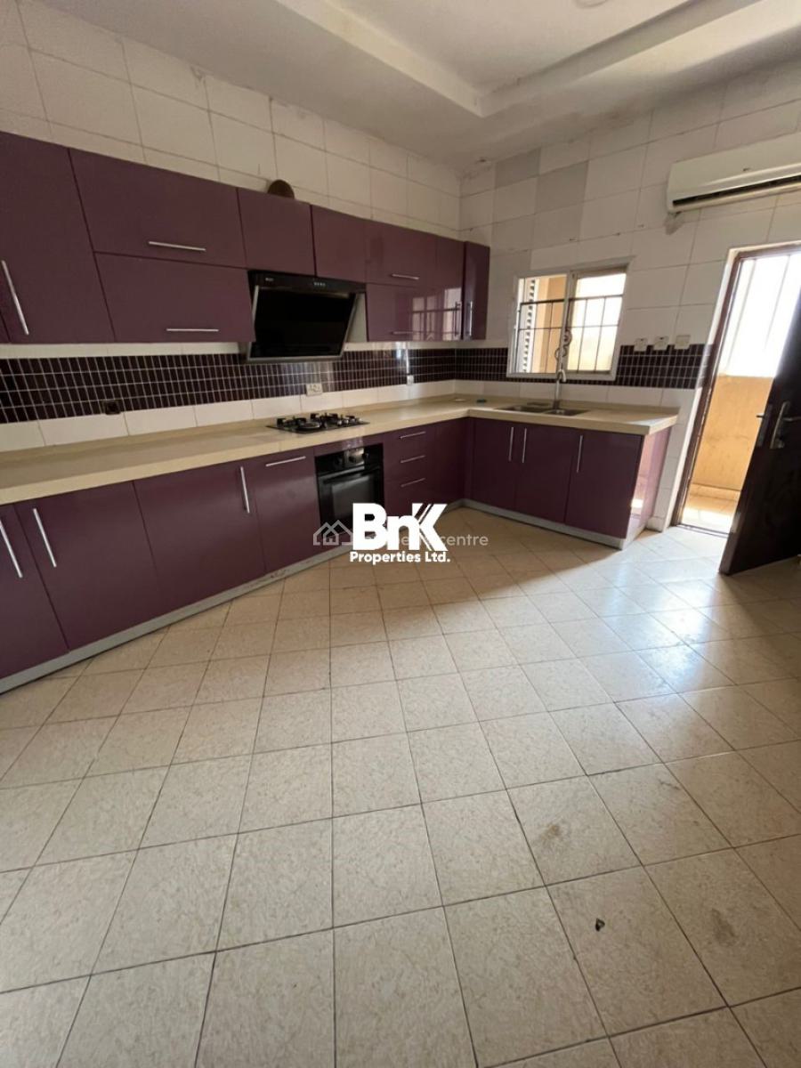3-bedroom Penthouse with 2 Rooms Bq, Lekki Phase 1, Lekki, Lagos, Flat / Apartment for Rent