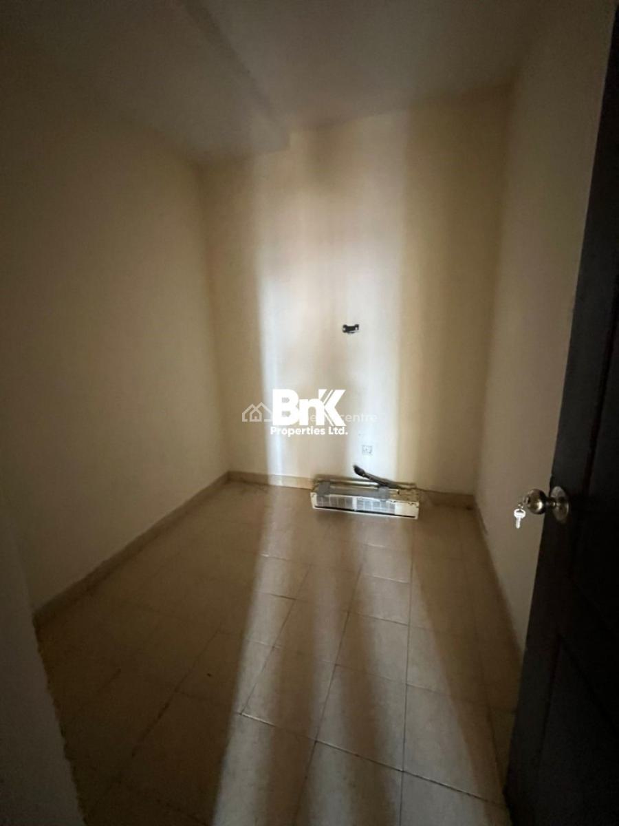 3-bedroom Penthouse with 2 Rooms Bq, Lekki Phase 1, Lekki, Lagos, Flat / Apartment for Rent