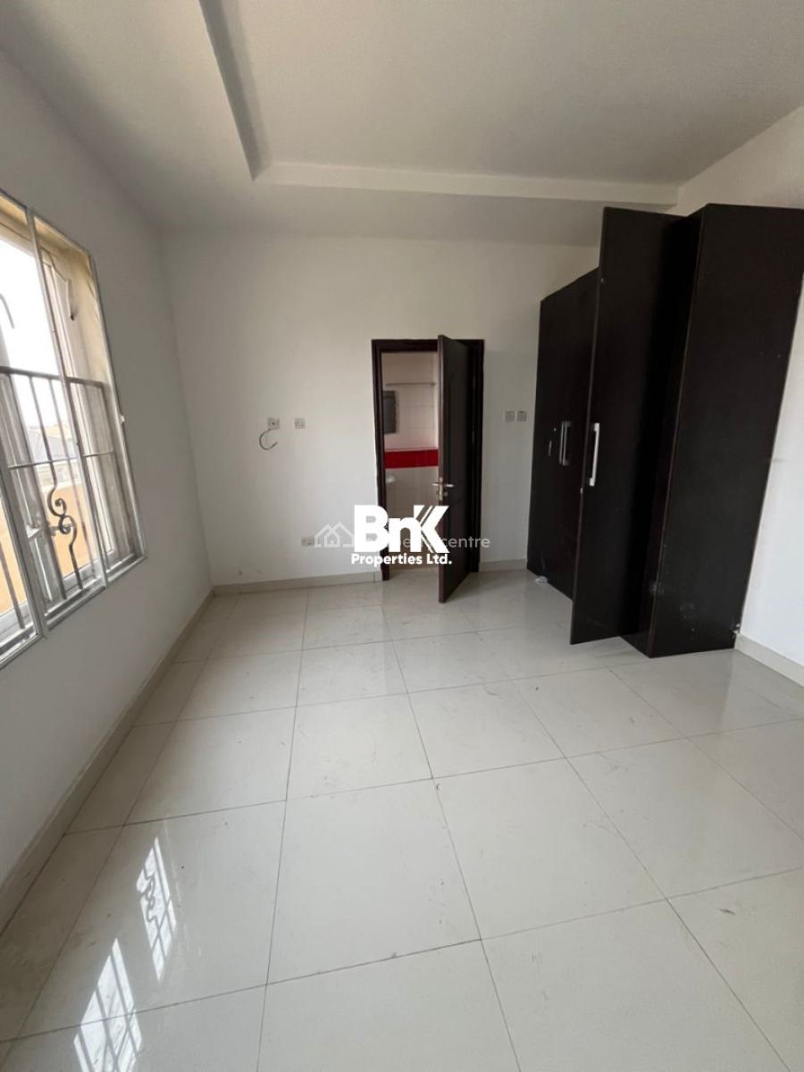3-bedroom Penthouse with 2 Rooms Bq, Lekki Phase 1, Lekki, Lagos, Flat / Apartment for Rent