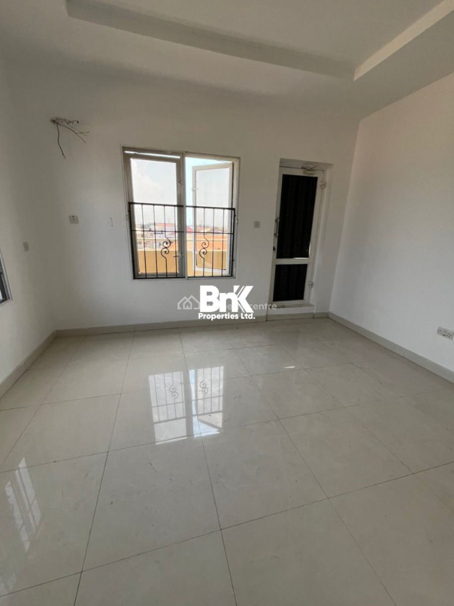 3-bedroom Penthouse with 2 Rooms Bq, Lekki Phase 1, Lekki, Lagos, Flat / Apartment for Rent