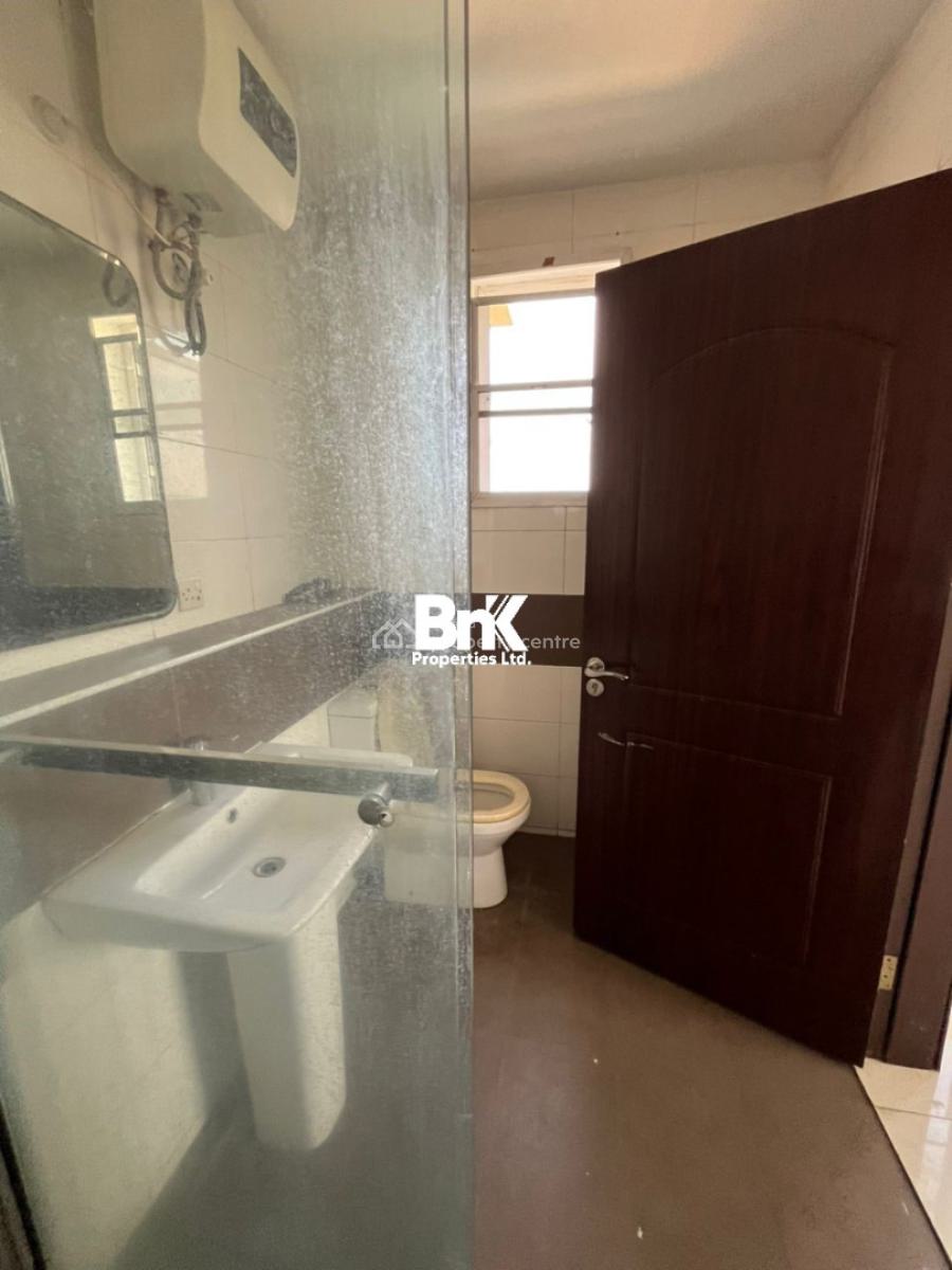 3-bedroom Penthouse with 2 Rooms Bq, Lekki Phase 1, Lekki, Lagos, Flat / Apartment for Rent
