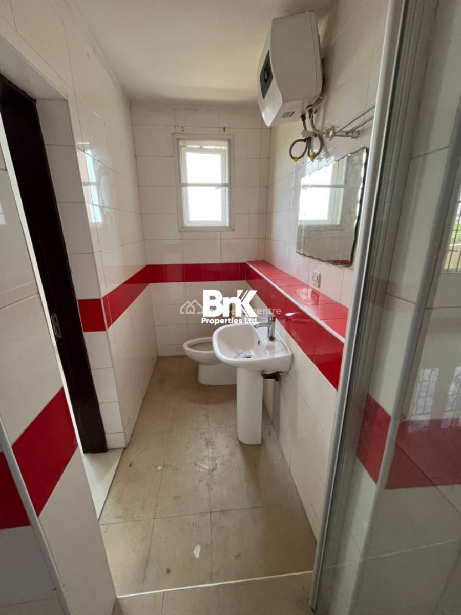 3-bedroom Penthouse with 2 Rooms Bq, Lekki Phase 1, Lekki, Lagos, Flat / Apartment for Rent