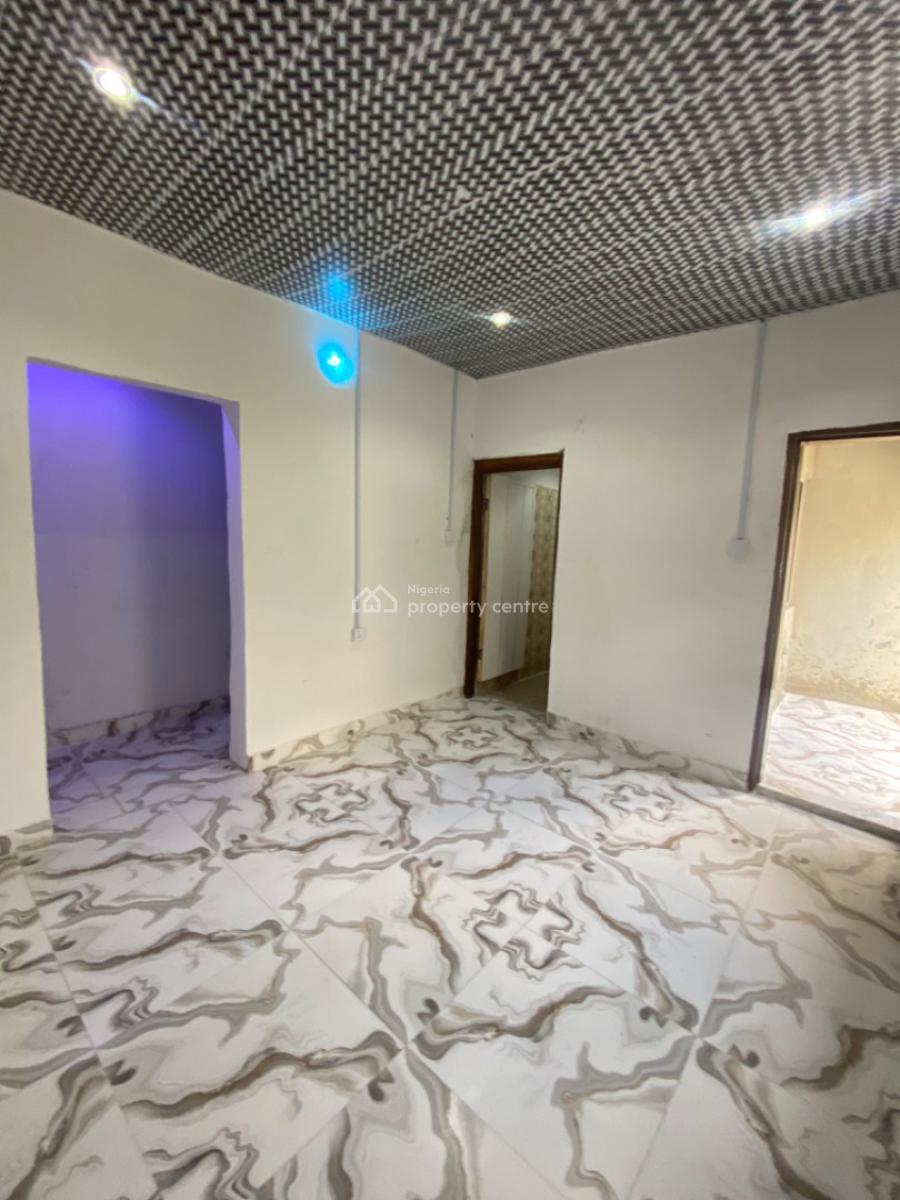 an Executive One Bedroom Flat, Peace Land Estate Ogombo Off Abraham Adesanya Ajah, Lekki, Lagos, Mini Flat (room and Parlour) for Rent