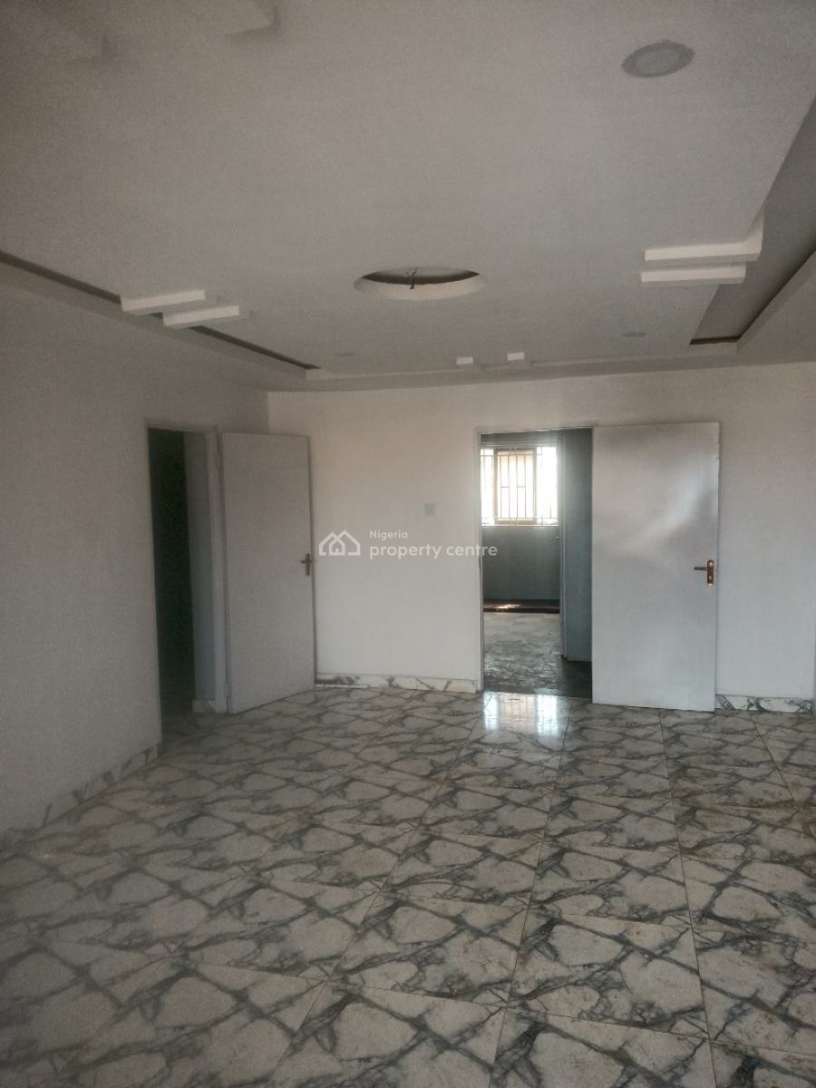 Renovated 3 Bedrom Flat (upstairs), Omole Phase 1, Ikeja, Lagos, Flat / Apartment for Rent