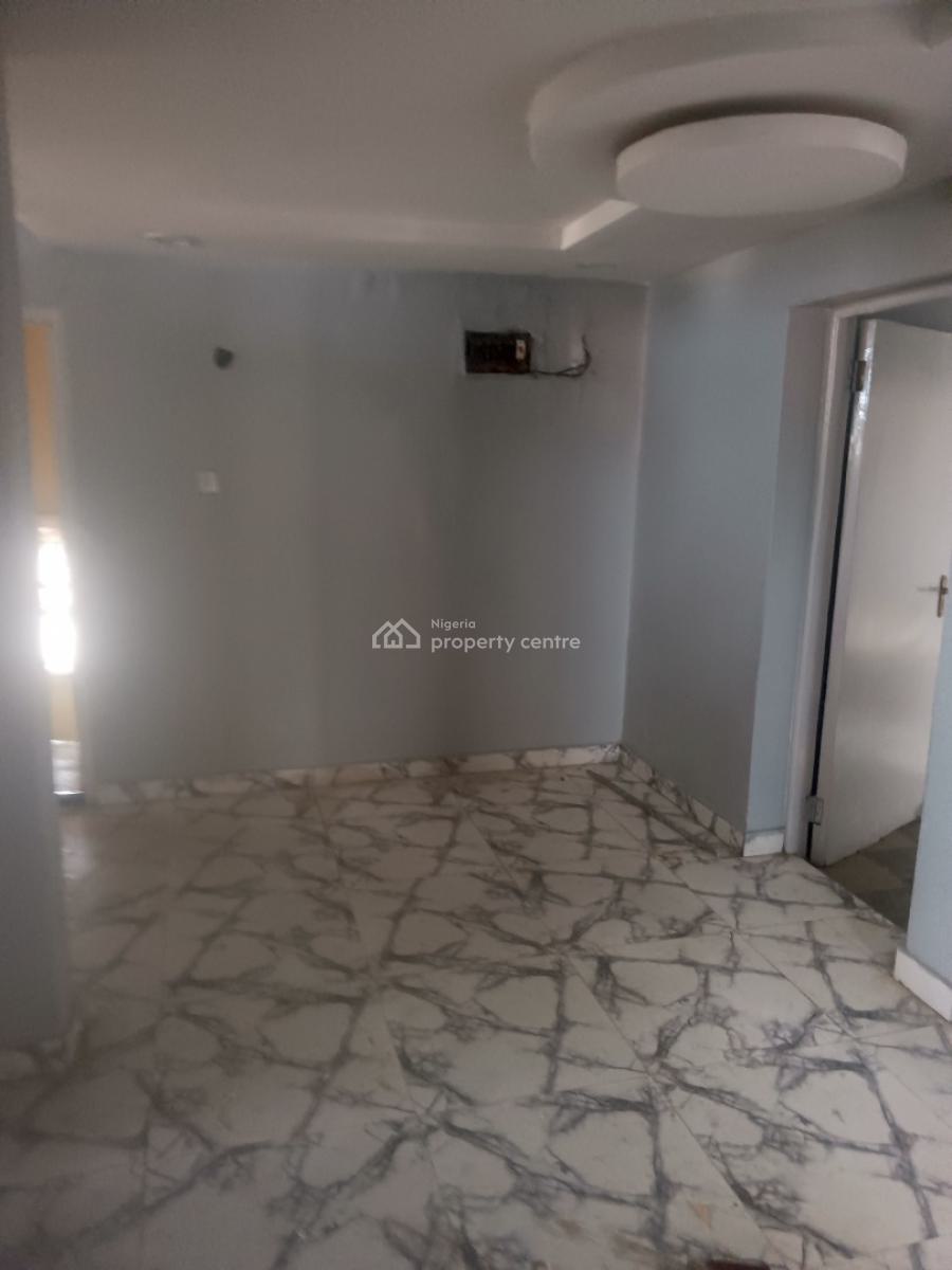 Renovated 3 Bedrom Flat (upstairs), Omole Phase 1, Ikeja, Lagos, Flat / Apartment for Rent