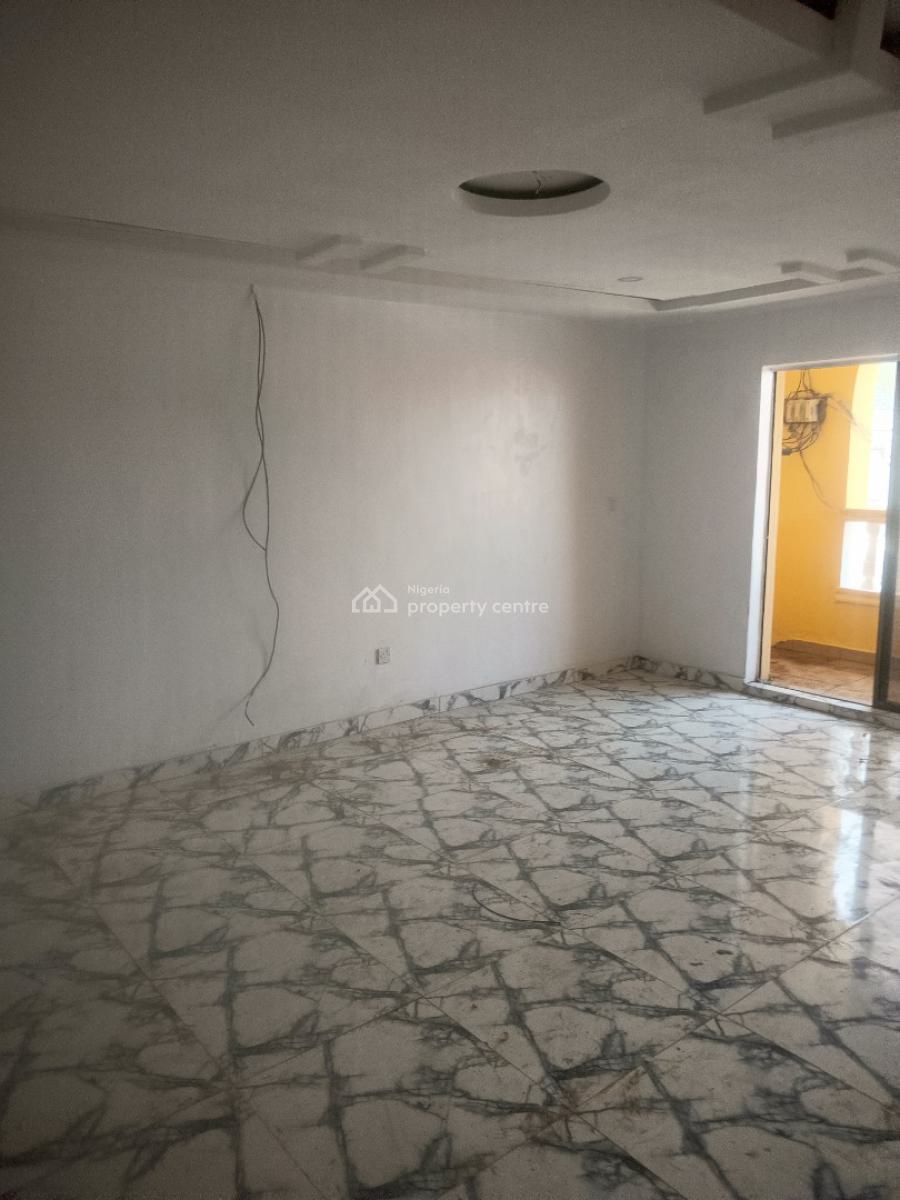 Renovated 3 Bedrom Flat (upstairs), Omole Phase 1, Ikeja, Lagos, Flat / Apartment for Rent