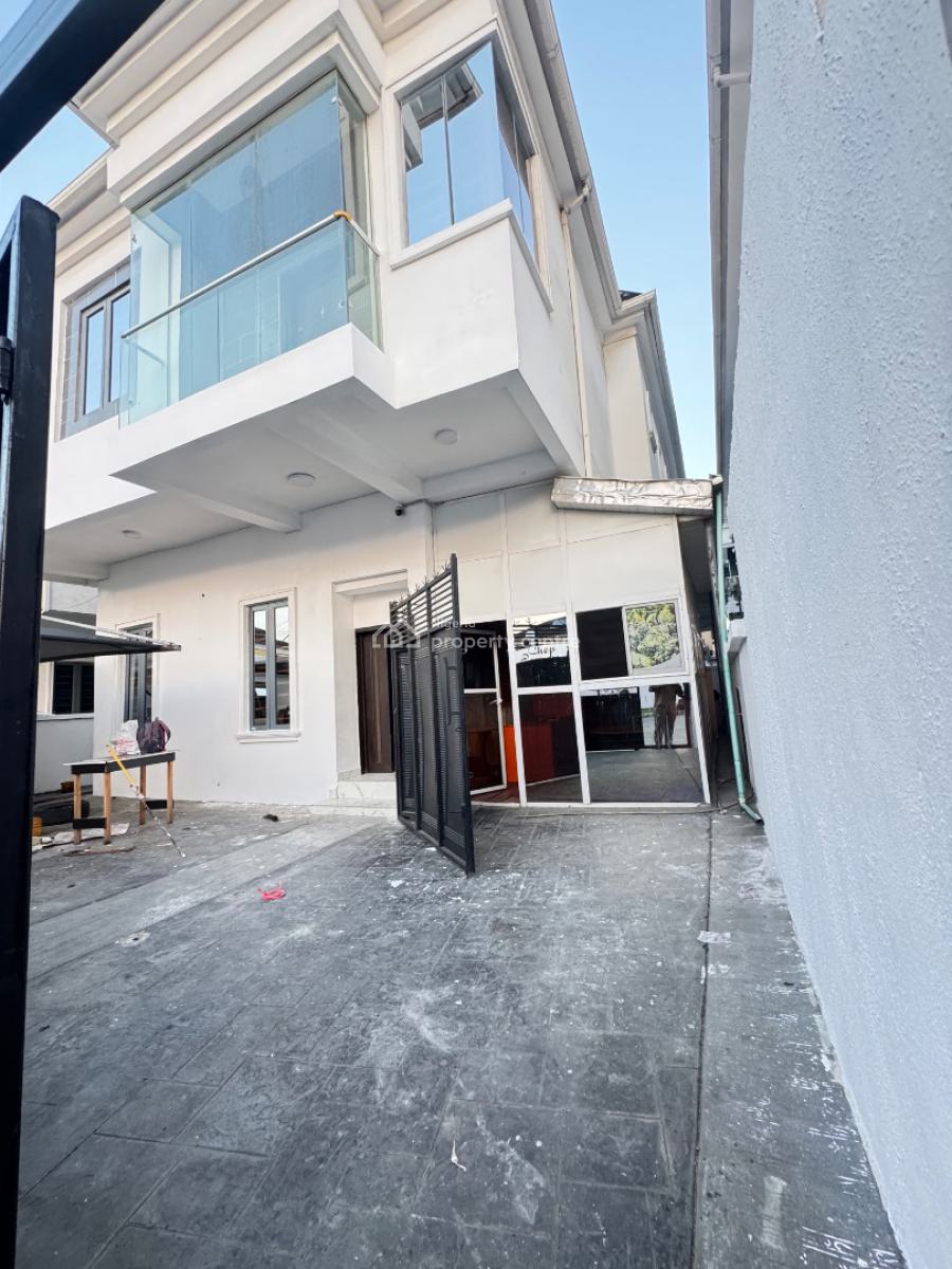 Experience Living in Exquisitely Finished 5 Bedrom Fully Detached $bq, Chevron Drive, Lekki, Lagos, Detached Duplex for Rent