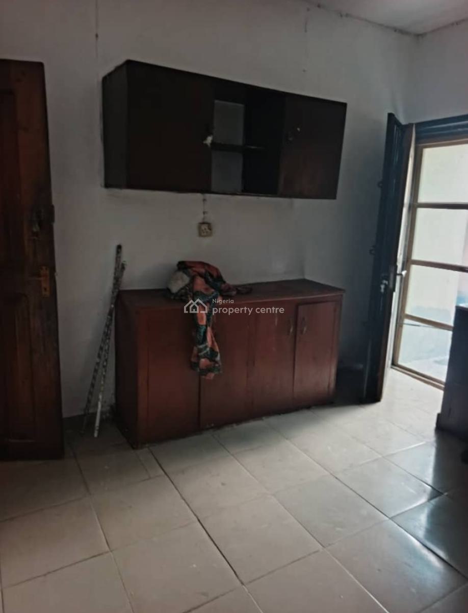 Lovely 3 Bedroom Flat + Amenities, Omole Phase 1, Ikeja, Lagos, Flat / Apartment for Rent