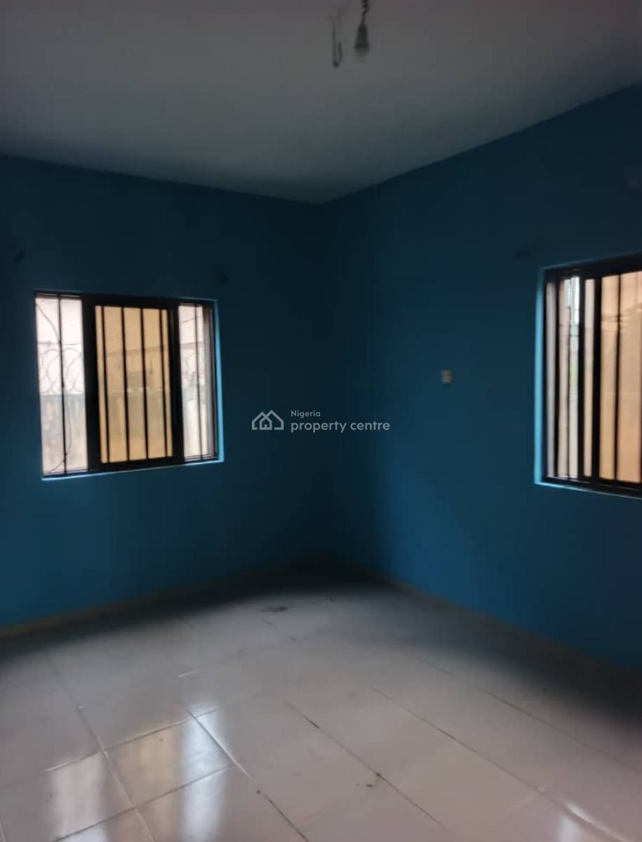 Lovely 3 Bedroom Flat + Amenities, Omole Phase 1, Ikeja, Lagos, Flat / Apartment for Rent