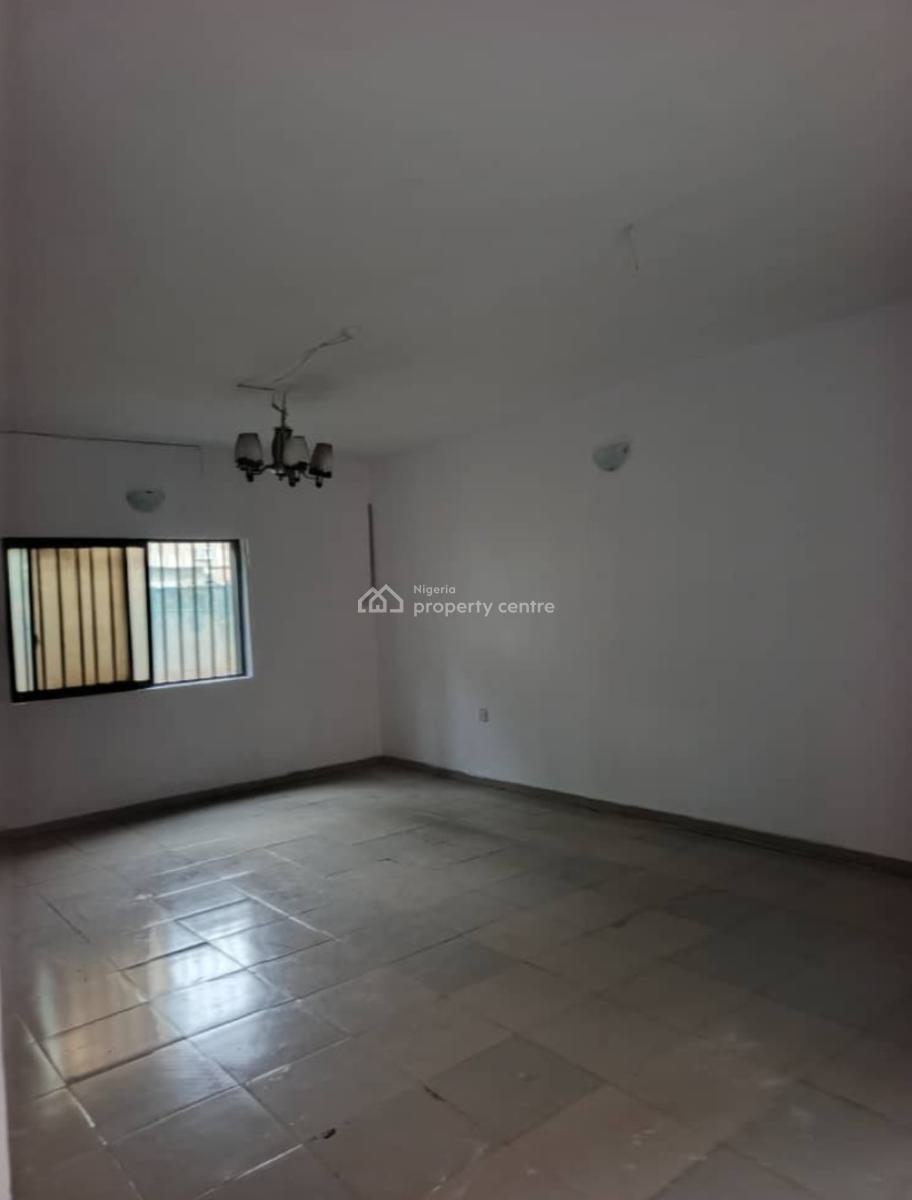 Lovely 3 Bedroom Flat + Amenities, Omole Phase 1, Ikeja, Lagos, Flat / Apartment for Rent
