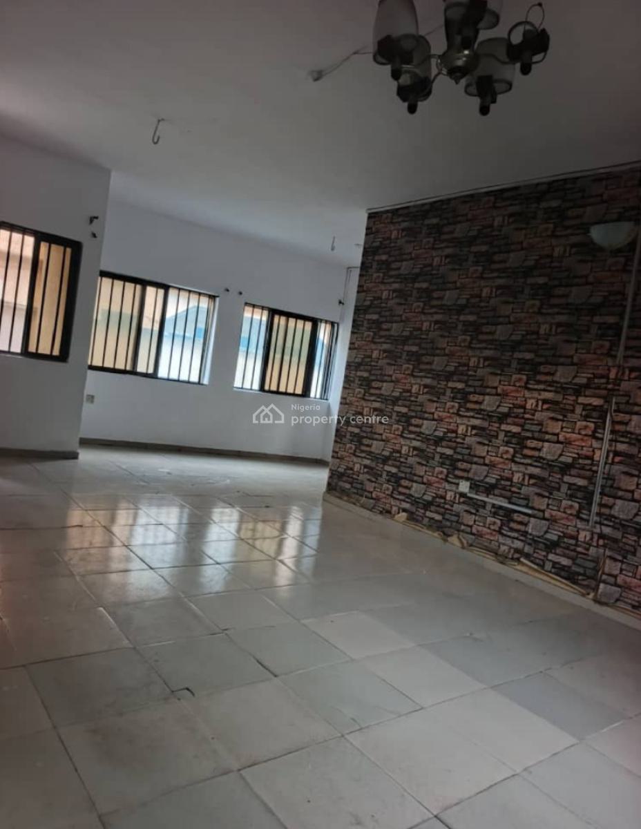 Lovely 3 Bedroom Flat + Amenities, Omole Phase 1, Ikeja, Lagos, Flat / Apartment for Rent