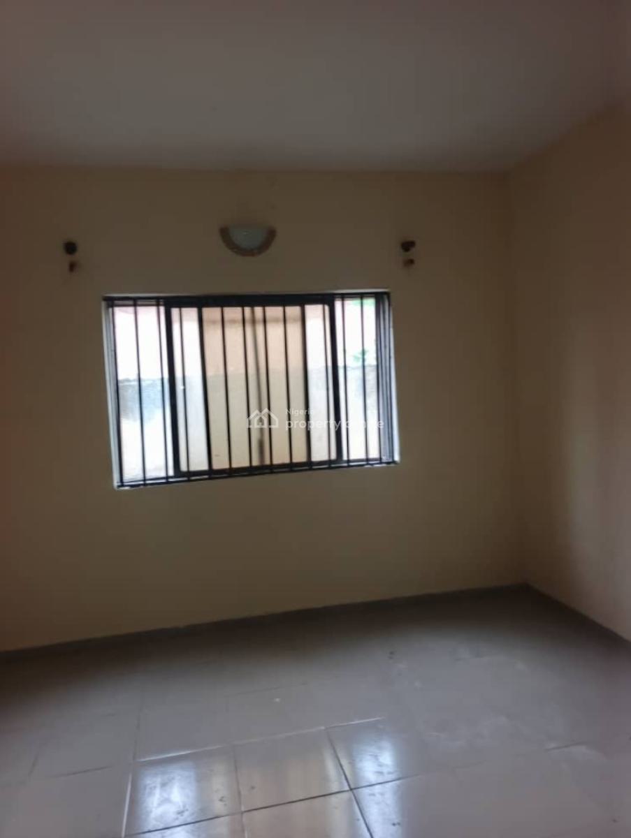 Lovely 3 Bedroom Flat + Amenities, Omole Phase 1, Ikeja, Lagos, Flat / Apartment for Rent