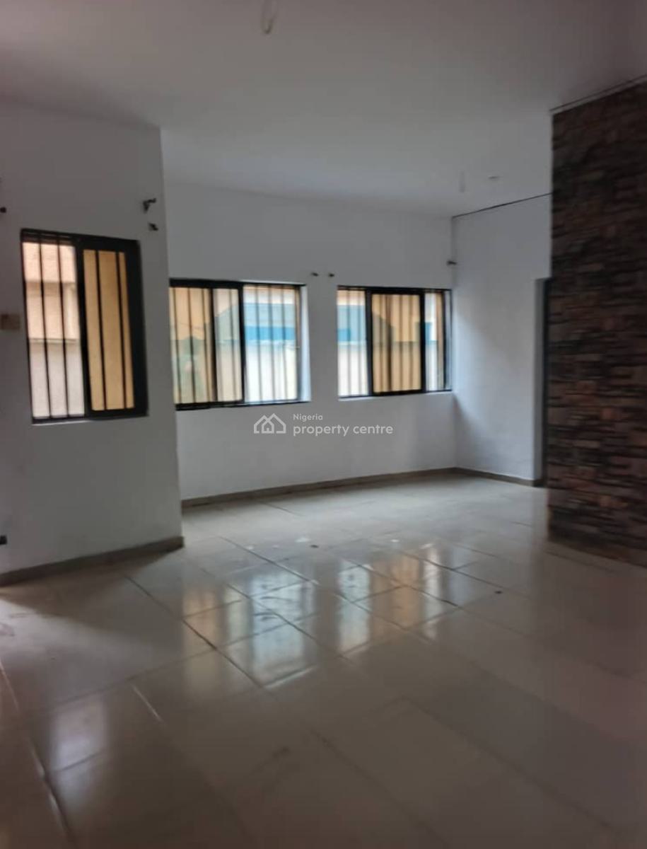 Lovely 3 Bedroom Flat + Amenities, Omole Phase 1, Ikeja, Lagos, Flat / Apartment for Rent