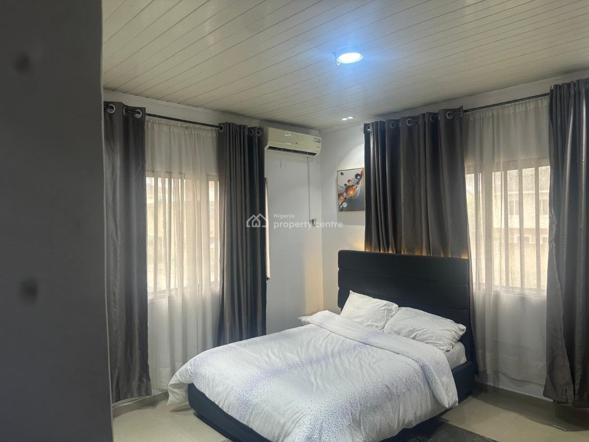 a Furnished En-suite Room Upstairs Sharing Only Kitchen, Oniru, Victoria Island (vi), Lagos, Self Contain (single Rooms) for Rent