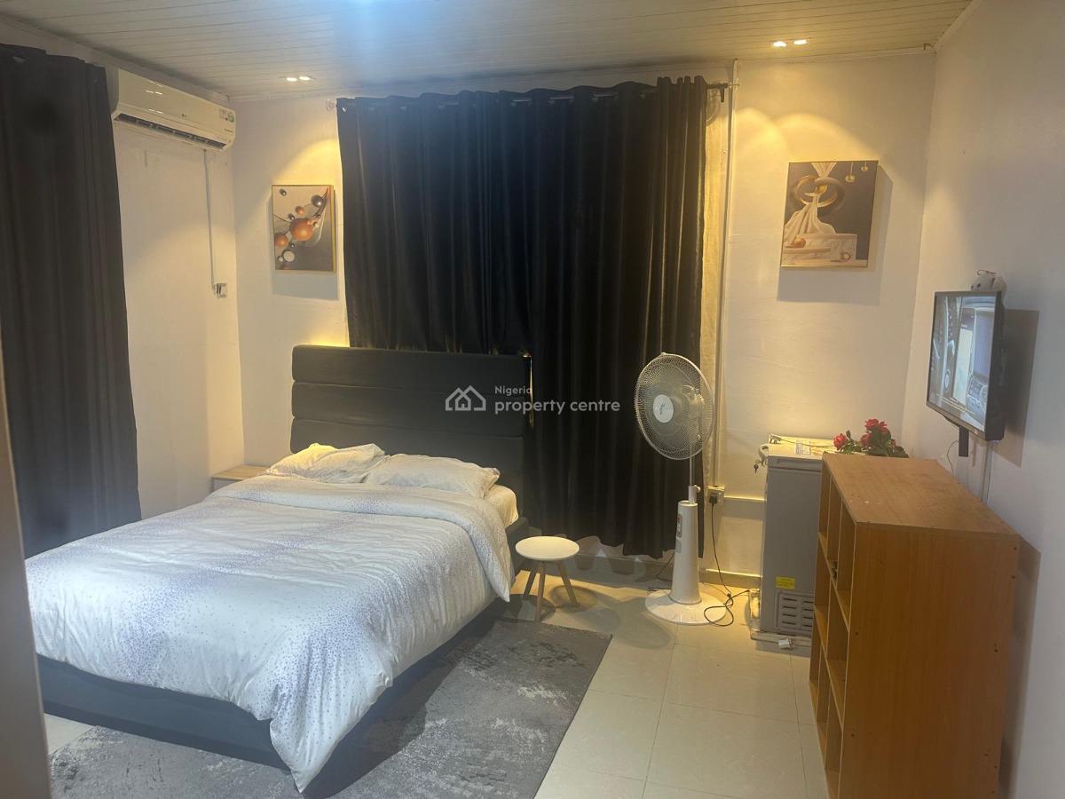 a Furnished En-suite Room Upstairs Sharing Only Kitchen, Oniru, Victoria Island (vi), Lagos, Self Contain (single Rooms) for Rent