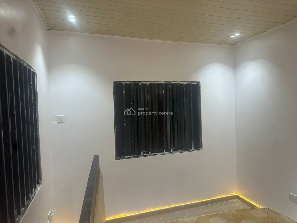 a Portable Furnished En-suite Room Upstairs Sharing Only Kitchen, Victoria Island Extension, Oniru, Victoria Island (vi), Lagos, Self Contain (single Rooms) for Rent