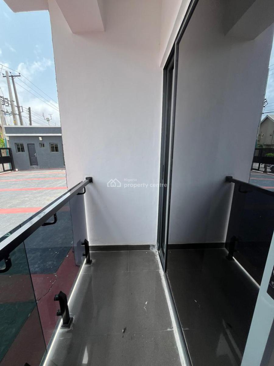 Beautiful 3 Bedroom Apartment with Elevator Suitable for Airbnb, Lekki Phase 1, Lekki, Lagos, Flat / Apartment for Sale