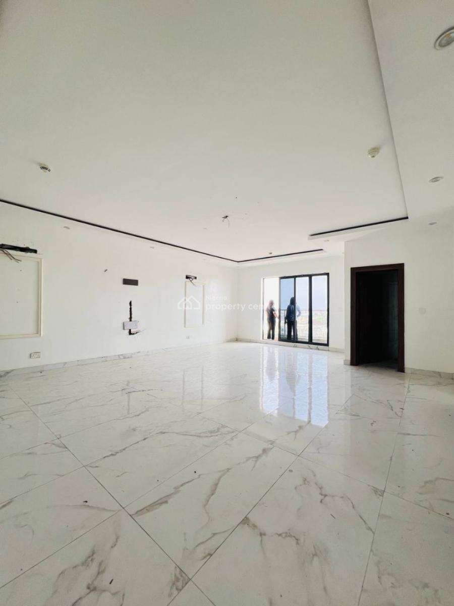 Fully Service 3 Bedroom Apartment +elevator, Inside Lekki Phase 1 Estate, Lekki Phase 1, Lekki, Lagos, Block of Flats for Sale