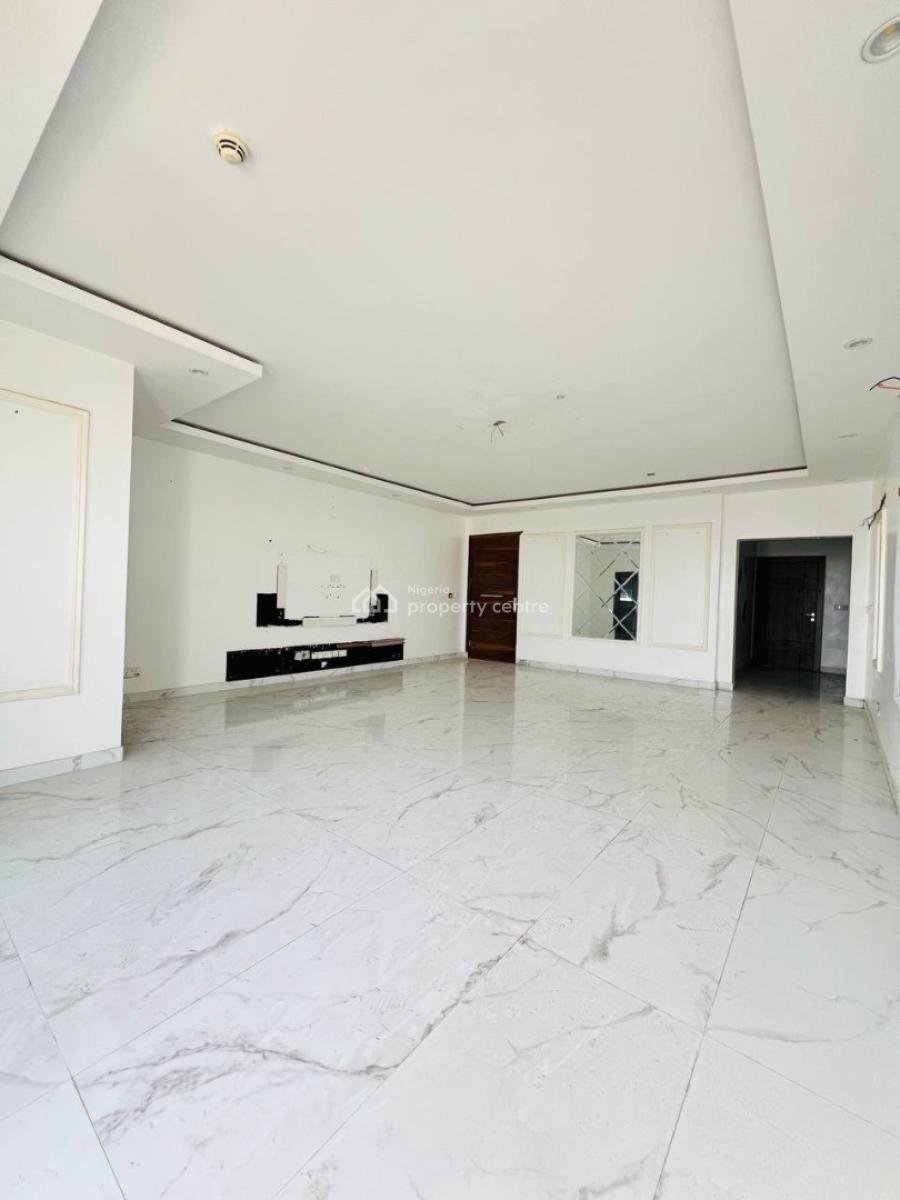 Fully Service 3 Bedroom Apartment +elevator, Inside Lekki Phase 1 Estate, Lekki Phase 1, Lekki, Lagos, Block of Flats for Sale