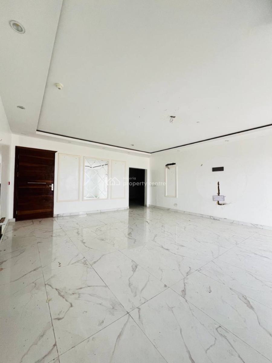 Fully Service 3 Bedroom Apartment +elevator, Inside Lekki Phase 1 Estate, Lekki Phase 1, Lekki, Lagos, Block of Flats for Sale