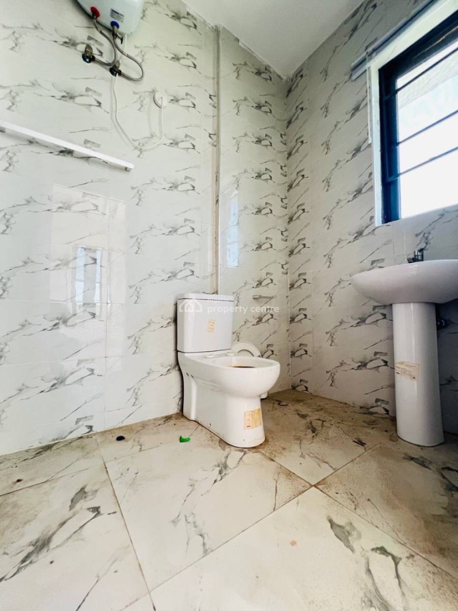 Fully Service 3 Bedroom Apartment +elevator, Inside Lekki Phase 1 Estate, Lekki Phase 1, Lekki, Lagos, Block of Flats for Sale