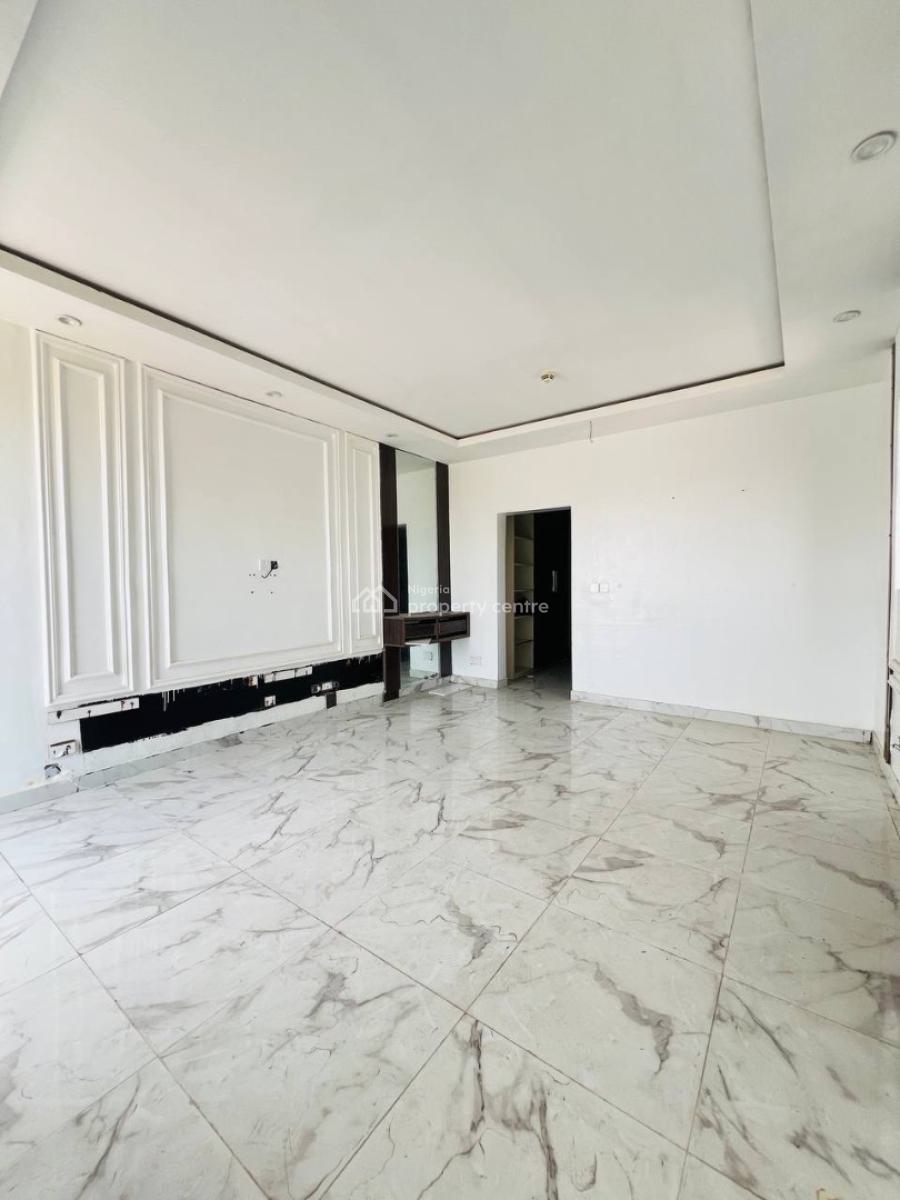 Fully Service 3 Bedroom Apartment +elevator, Inside Lekki Phase 1 Estate, Lekki Phase 1, Lekki, Lagos, Block of Flats for Sale