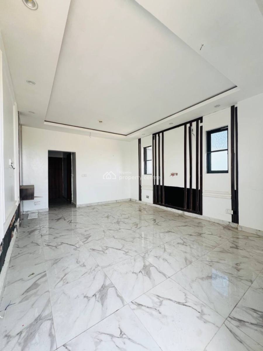 Fully Service 3 Bedroom Apartment +elevator, Inside Lekki Phase 1 Estate, Lekki Phase 1, Lekki, Lagos, Block of Flats for Sale