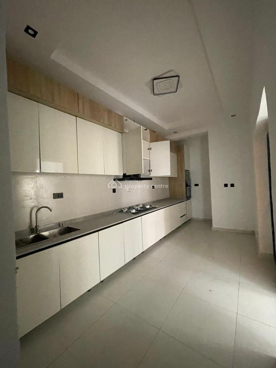 Spacious 2 Bedroom Apartment with a Room Bq, Ologolo, Lekki, Lagos, Flat / Apartment for Sale